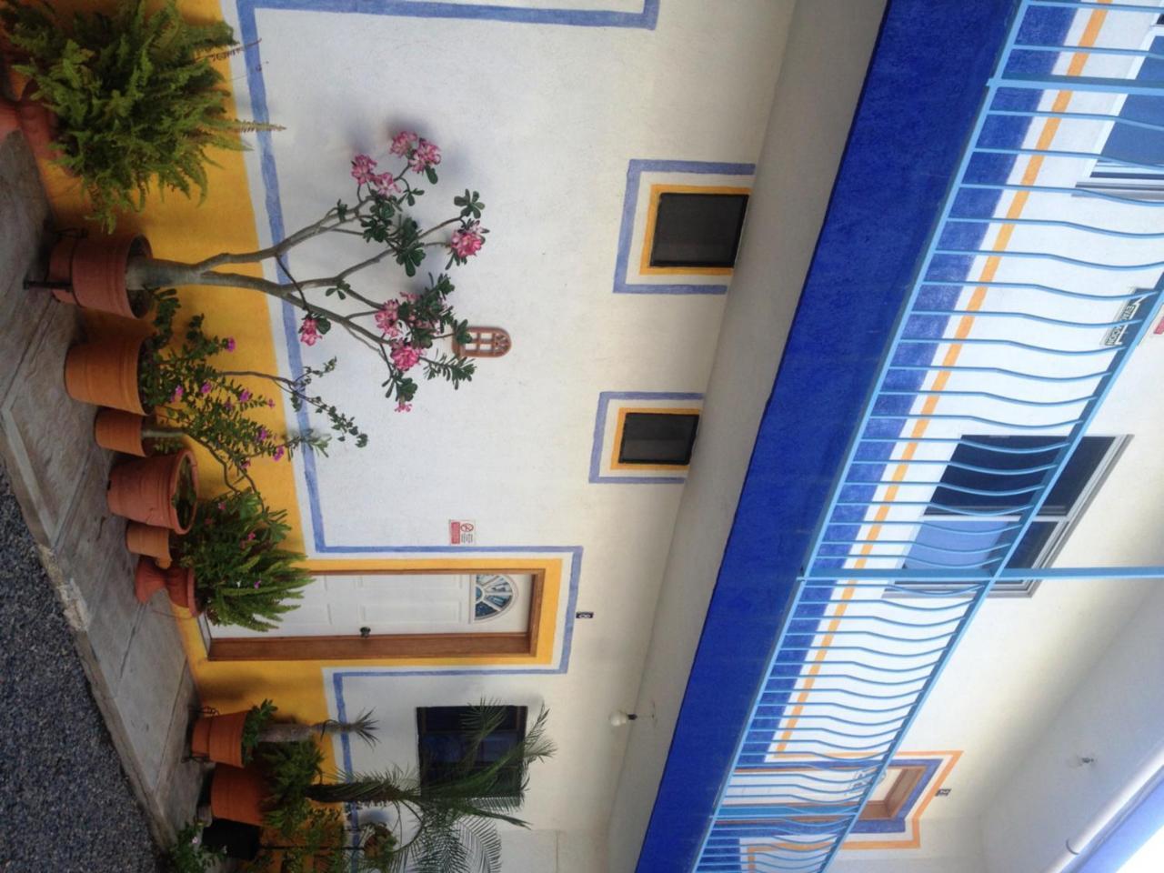 Hotel Sarabi Barra de Navidad Exteriör bild